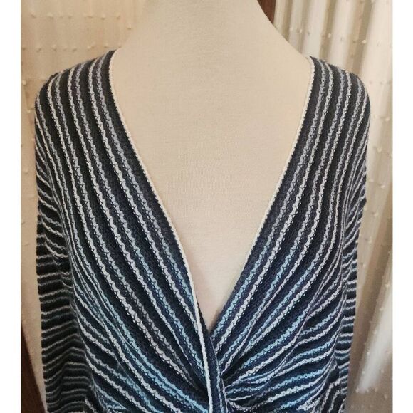 a.n.a. sweater, knotted in front - Picture 4 of 8